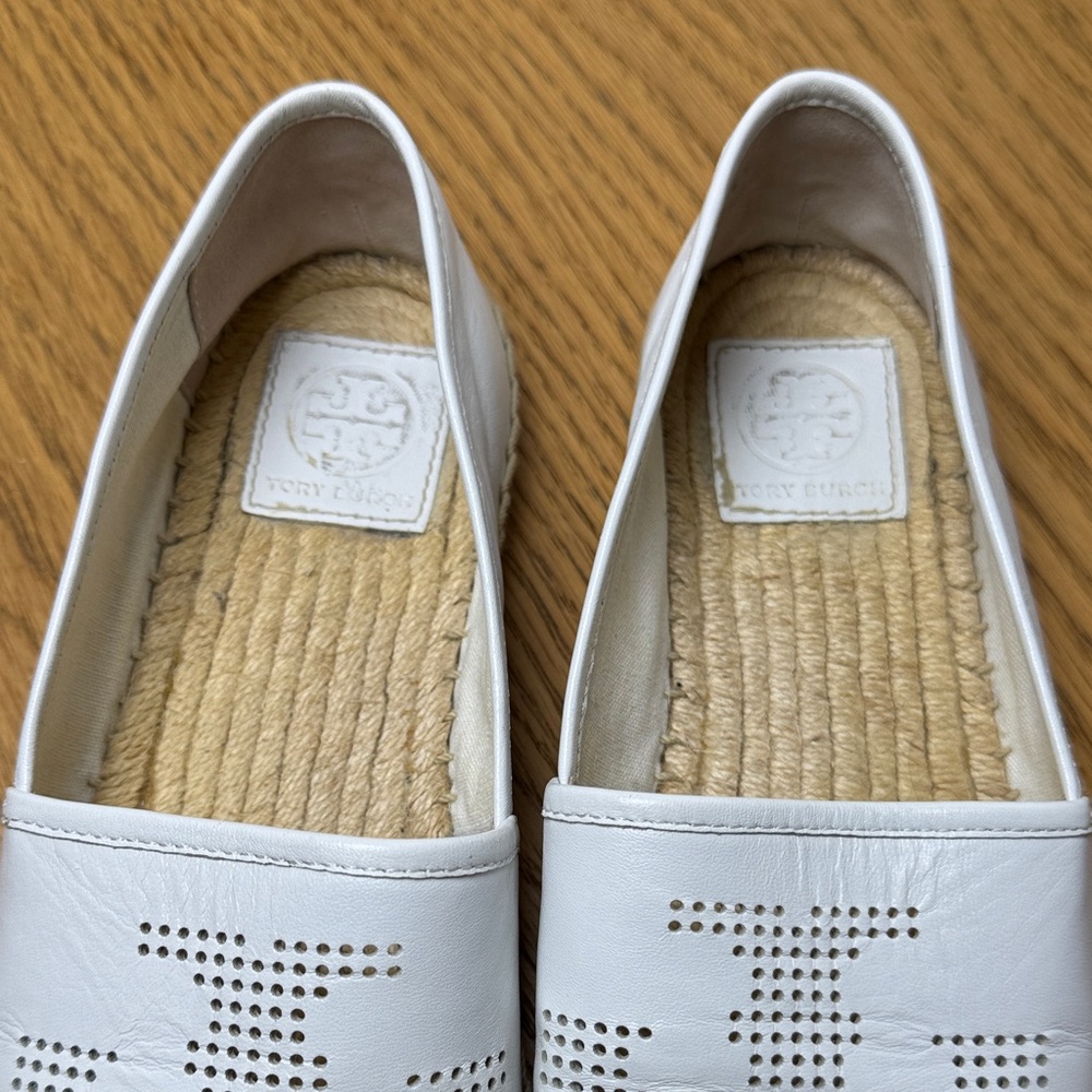 TORY‎ BURCH White Leather Espadrille Flats Perforated Logo Preppy Beach Resort 8 - Picture 4 of 13